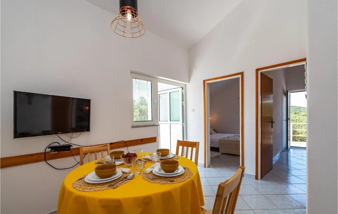 Holiday home 2 Bedroom Nice Home In Molat