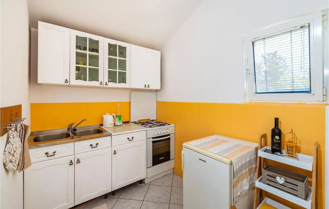 Holiday home 2 Bedroom Nice Home In Molat