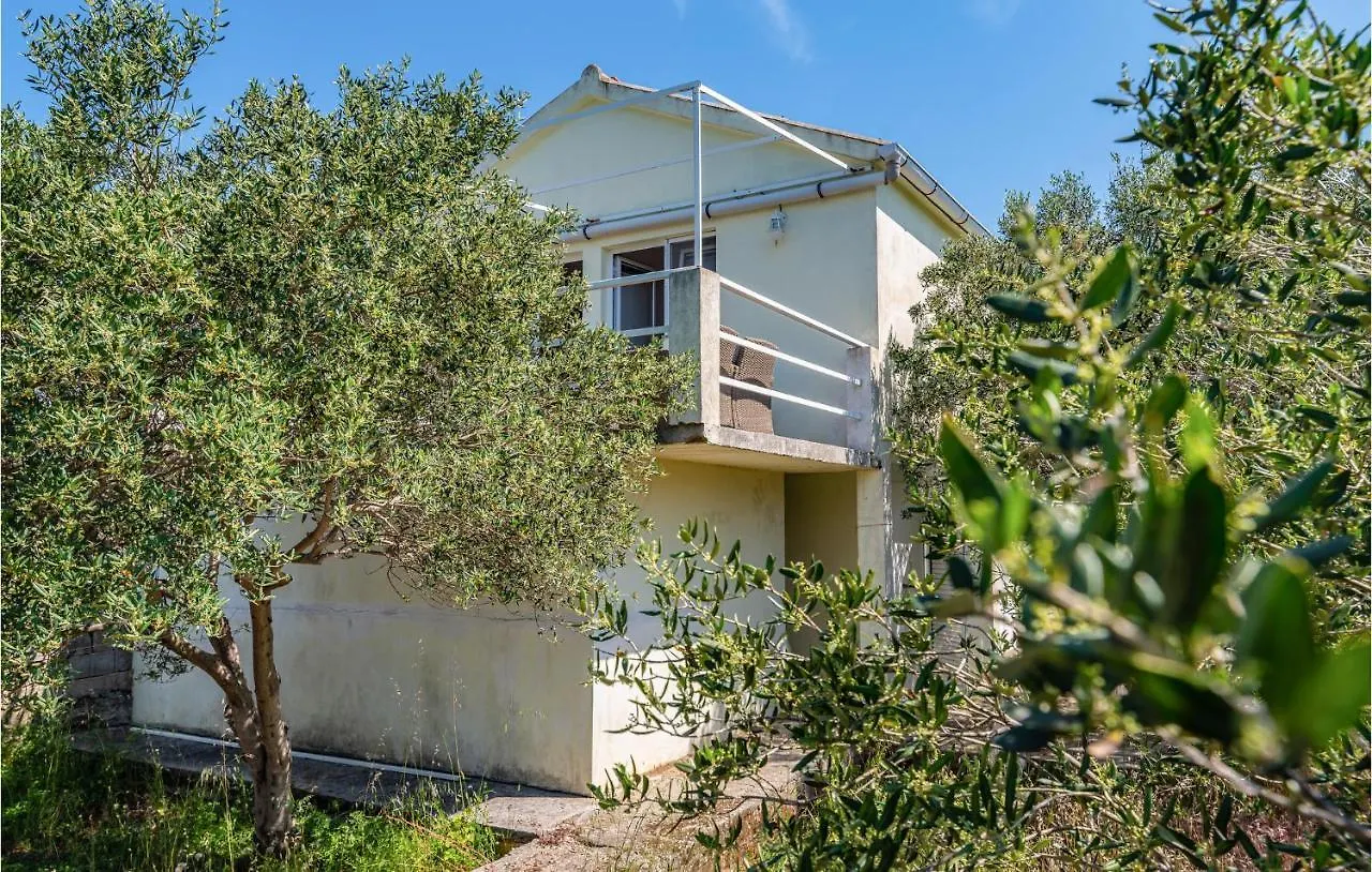 2 Bedroom Nice Home In Molat Croatia